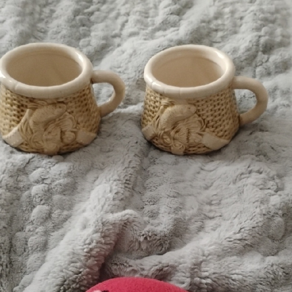 Woven Cream Mugs Set